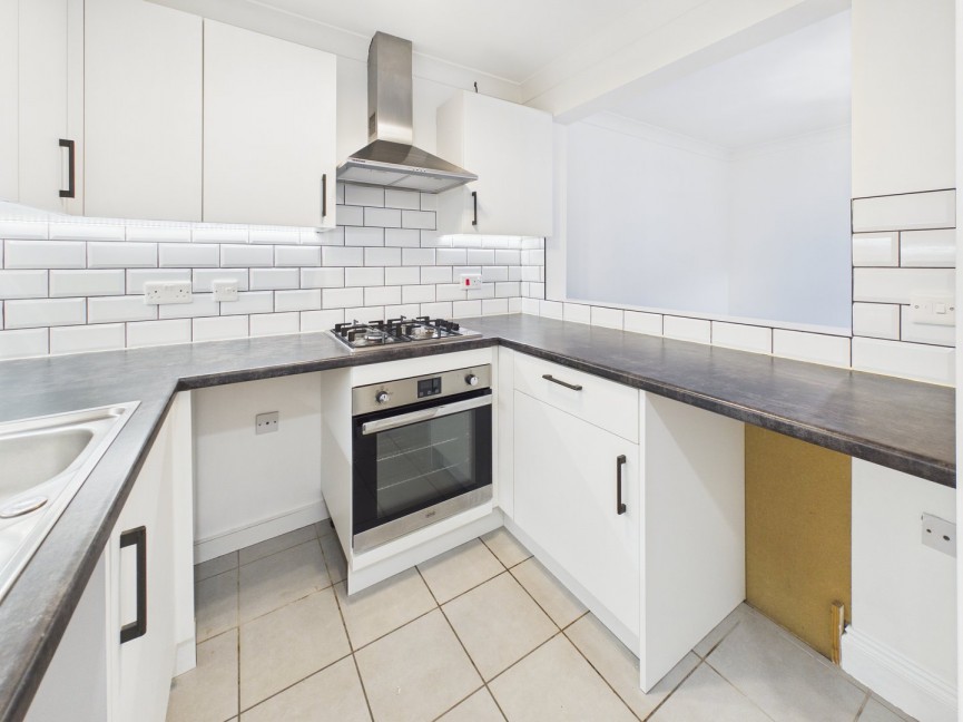 2 bedroom Flat for Sale Icknield Way, Baldock, Hertfordshire