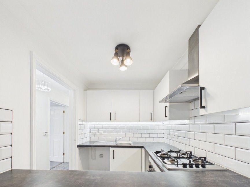 2 bedroom Flat for Sale Icknield Way, Baldock, Hertfordshire