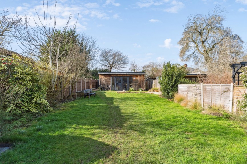 3 bedroom House for Sale Brampton Park Road, Hitchin, Hertfordshire