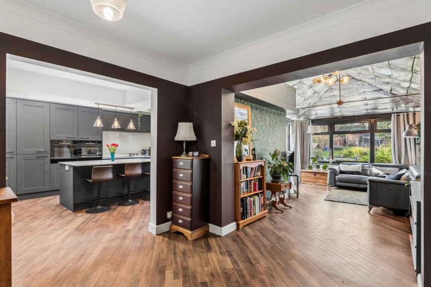 3 bedroom House for Sale Brampton Park Road, Hitchin, Hertfordshire