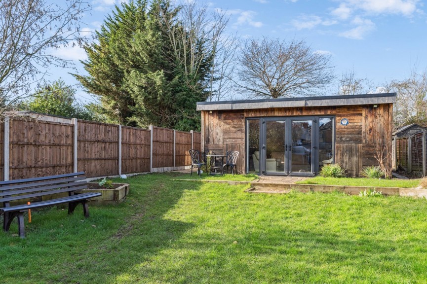 3 bedroom House for Sale Brampton Park Road, Hitchin, Hertfordshire