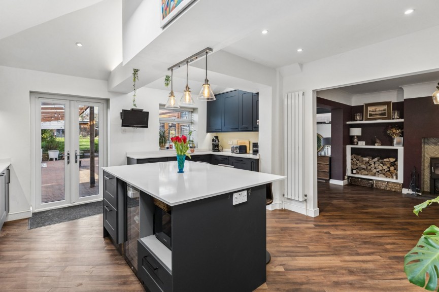 3 bedroom House for Sale Brampton Park Road, Hitchin, Hertfordshire