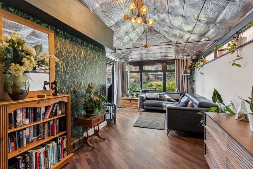 3 bedroom House for Sale Brampton Park Road, Hitchin, Hertfordshire