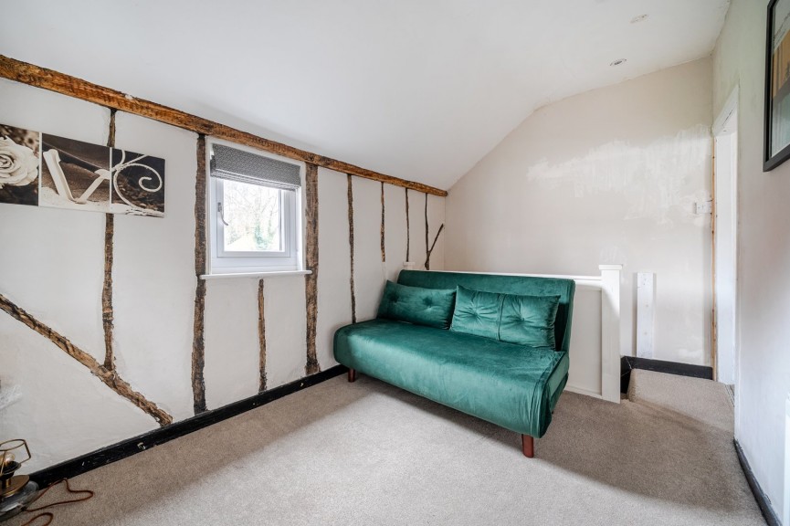 3 bedroom House for Sale High Street, HENLOW, Bedfordshire