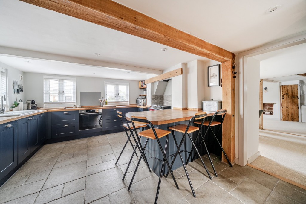 High Street, HENLOW, Bedfordshire