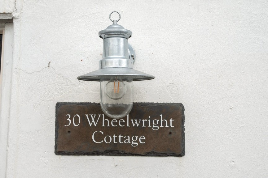 3 bedroom House for Sale High Street, HENLOW, Bedfordshire