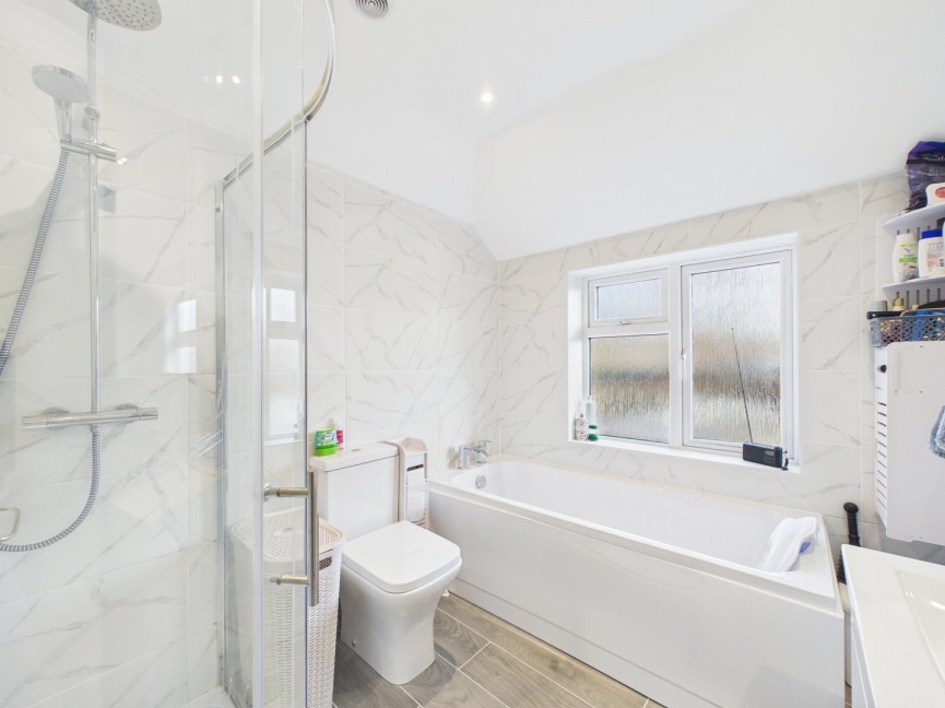 3 bedroom House for Sale Willian Road, Hitchin, Hertfordshire