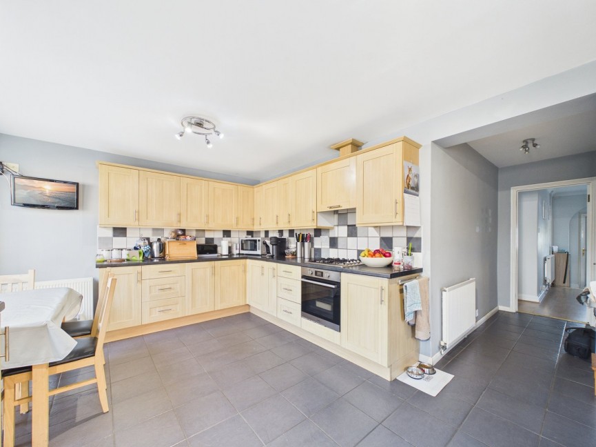 3 bedroom House for Sale Willian Road, Hitchin, Hertfordshire
