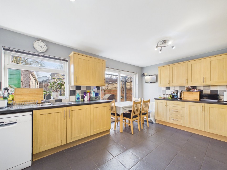 3 bedroom House for Sale Willian Road, Hitchin, Hertfordshire