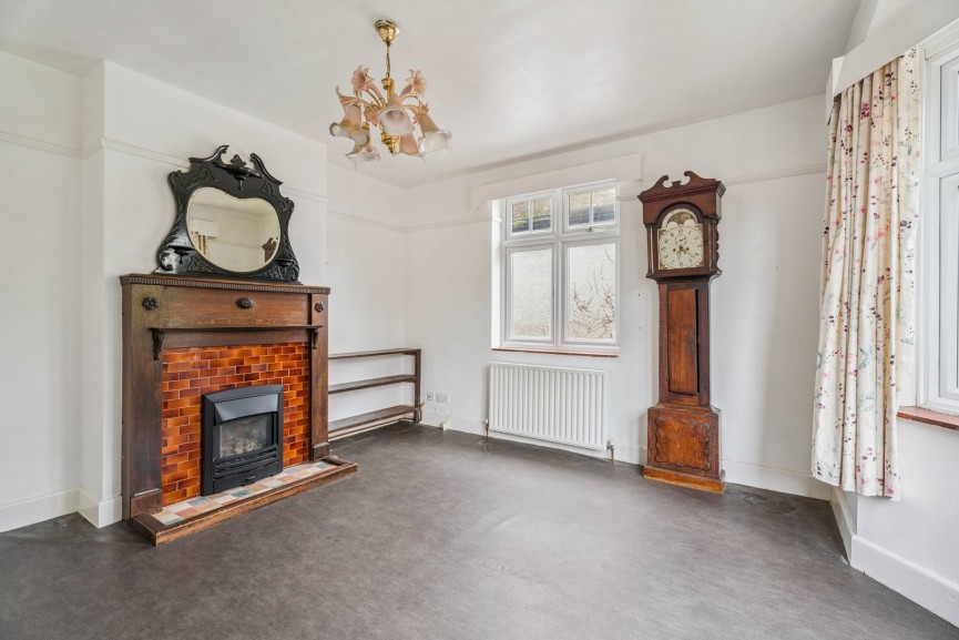 2 bedroom Bungalow for Sale Crow Furlong, Hitchin, Hertfordshire