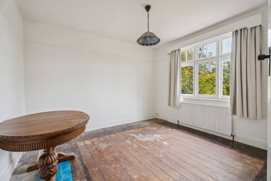 2 bedroom Bungalow for Sale Crow Furlong, Hitchin, Hertfordshire