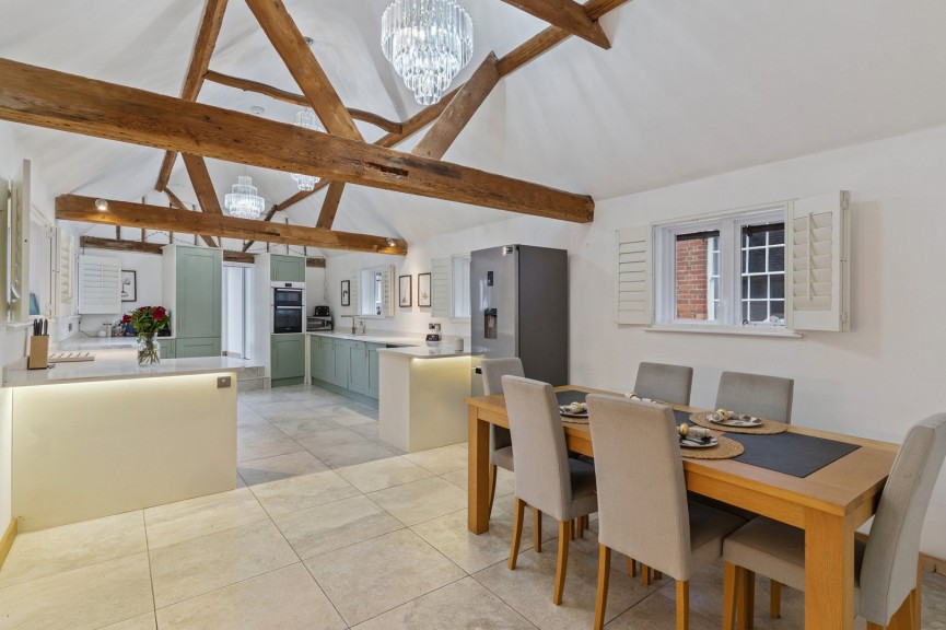 4 bedroom House for Sale Tilehouse Street, Hitchin, Hertfordshire