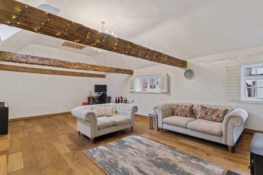 4 bedroom House for Sale Tilehouse Street, Hitchin, Hertfordshire