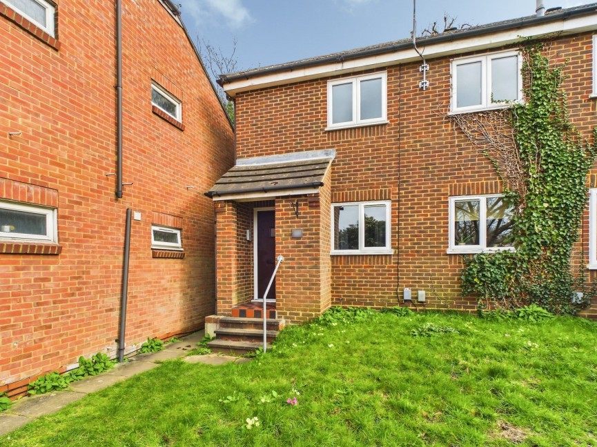 1 bedroom Flat for Sale Park Gate, Hitchin, Hertfordshire