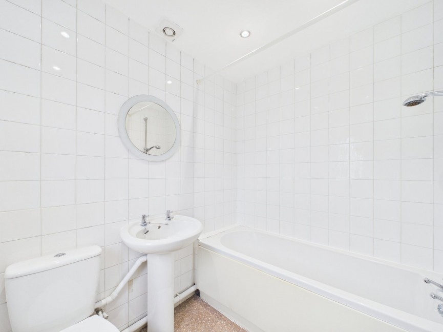 1 bedroom Flat for Sale Park Gate, Hitchin, Hertfordshire