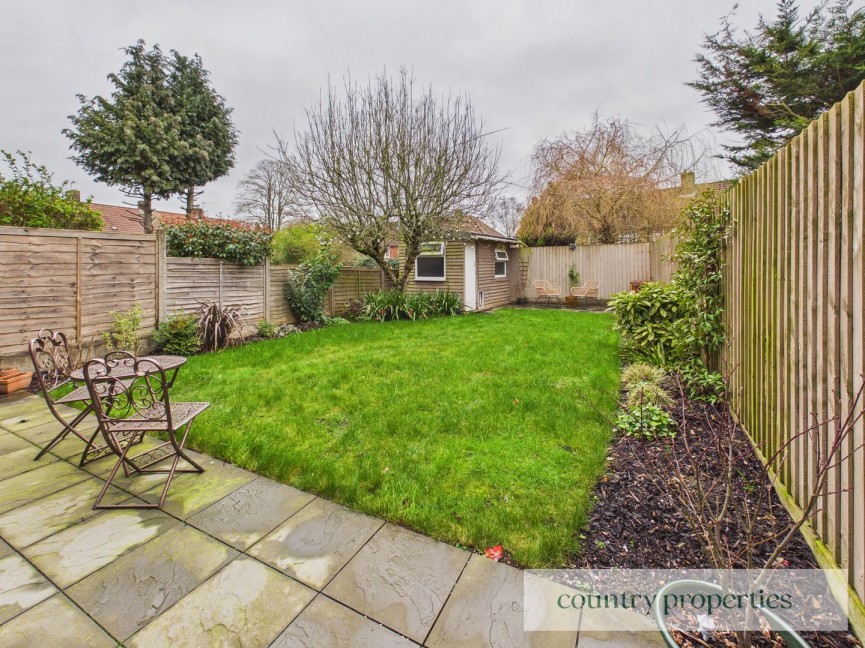 3 bedroom House for Sale Peartree Court, Welwyn Garden City, Hertfordshire