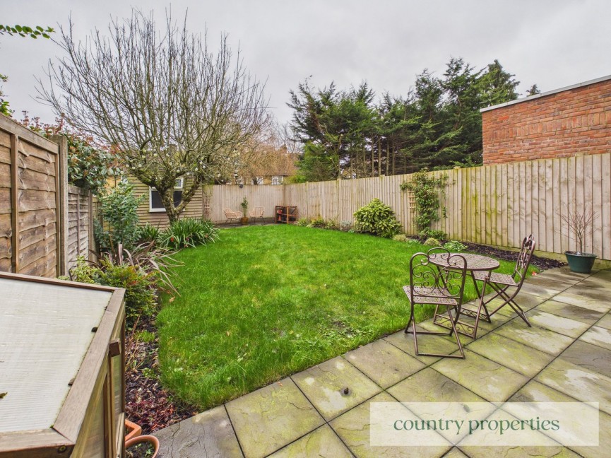 3 bedroom House for Sale Peartree Court, Welwyn Garden City, Hertfordshire