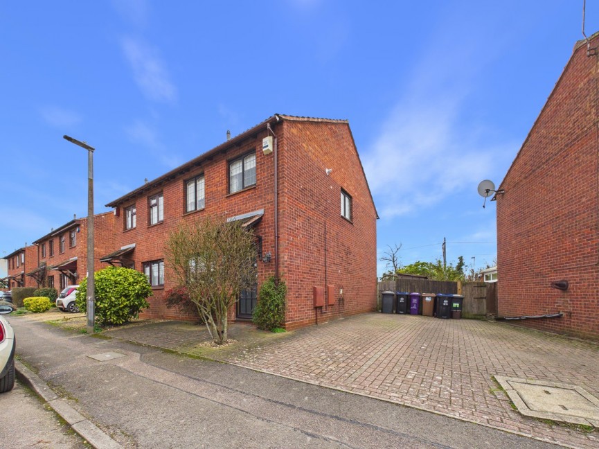 3 bedroom House for Sale Larkins Close, Baldock, Hertfordshire