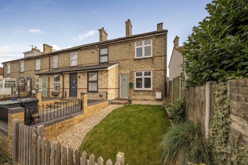 2 bedroom House for Sale High Street, Arlesey, Bedfordshire