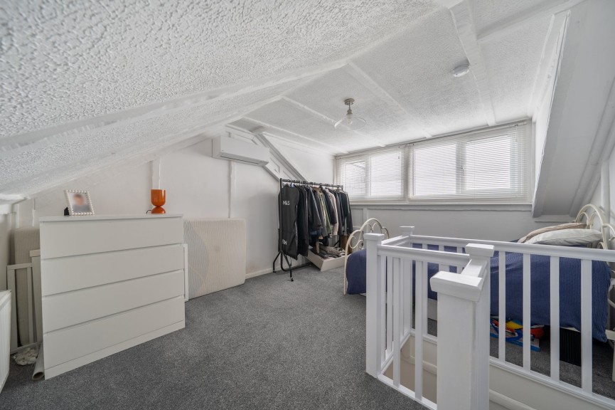 2 bedroom House for Sale High Street, Arlesey, Bedfordshire