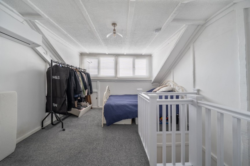 2 bedroom House for Sale High Street, Arlesey, Bedfordshire