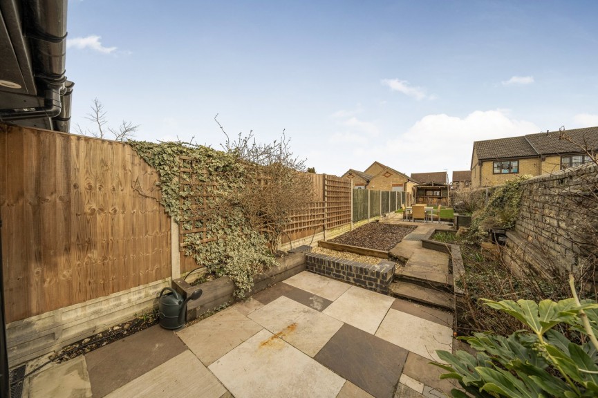 2 bedroom House for Sale High Street, Arlesey, Bedfordshire