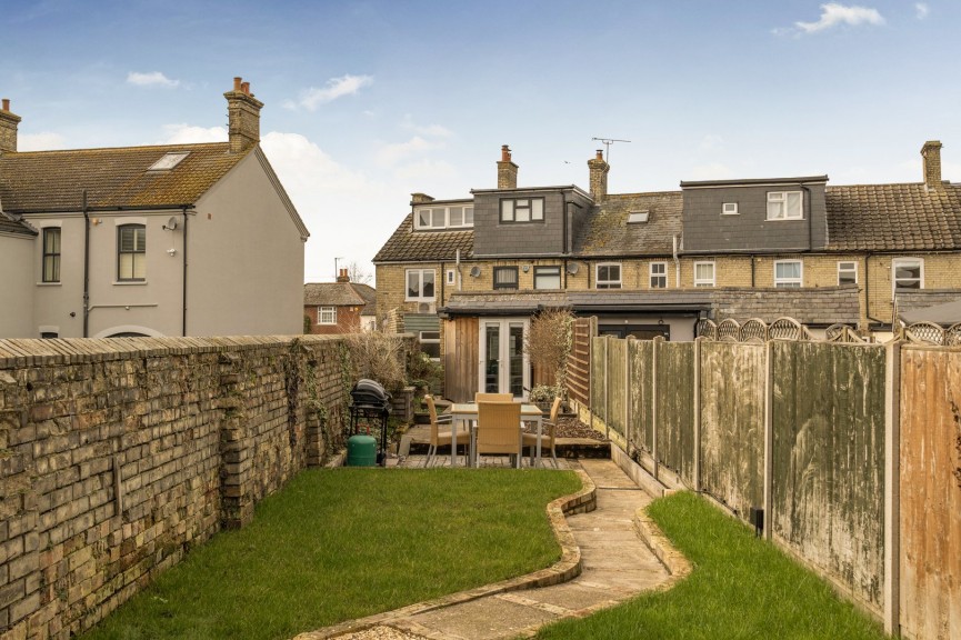 2 bedroom House for Sale High Street, Arlesey, Bedfordshire