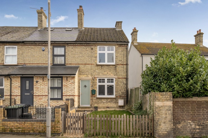 2 bedroom House for Sale High Street, Arlesey, Bedfordshire