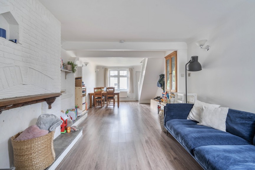 2 bedroom House for Sale High Street, Arlesey, Bedfordshire