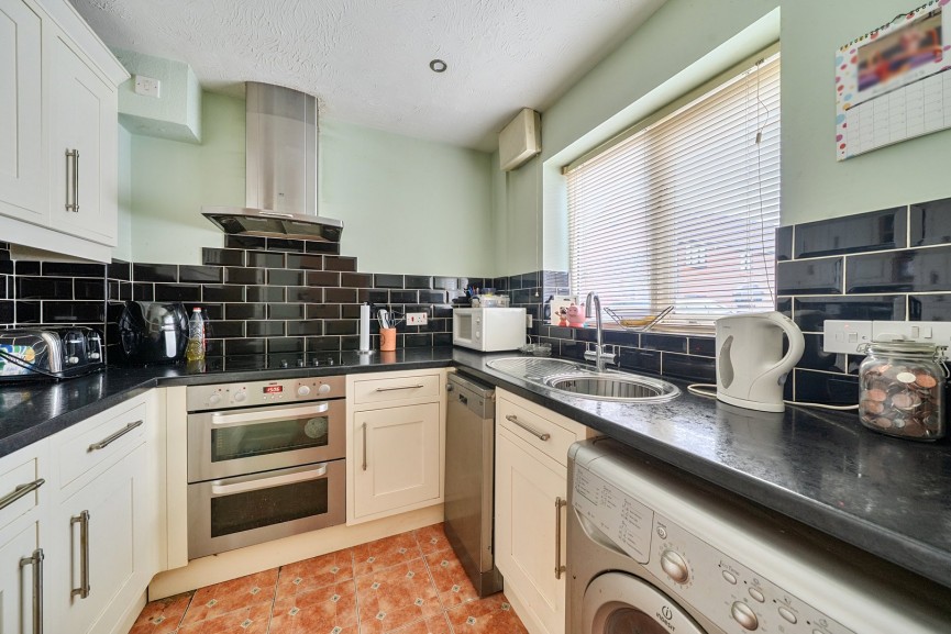 2 bedroom House for Sale Shelton Avenue, Toddington, Bedfordshire