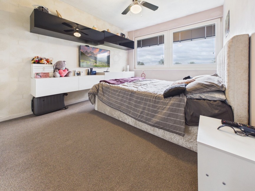 3 bedroom House for Sale Thurnall Close, Baldock, Hertfordshire