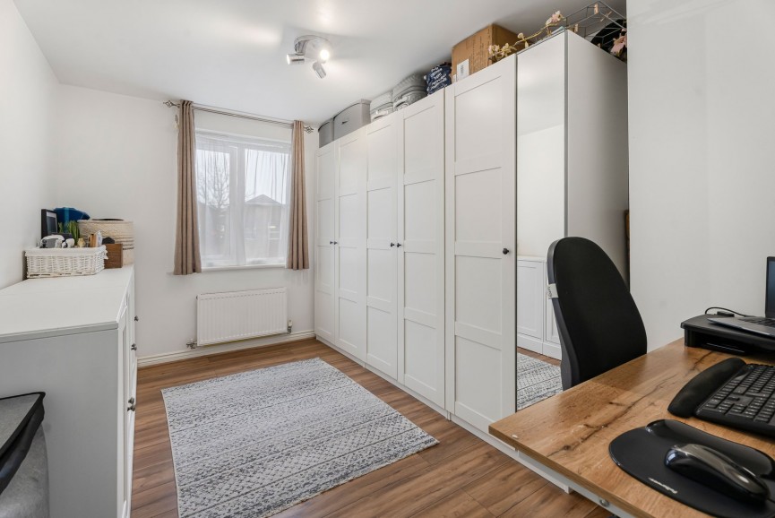 2 bedroom Flat for Sale St Lukes Court, Hatfield, Hertfordshire