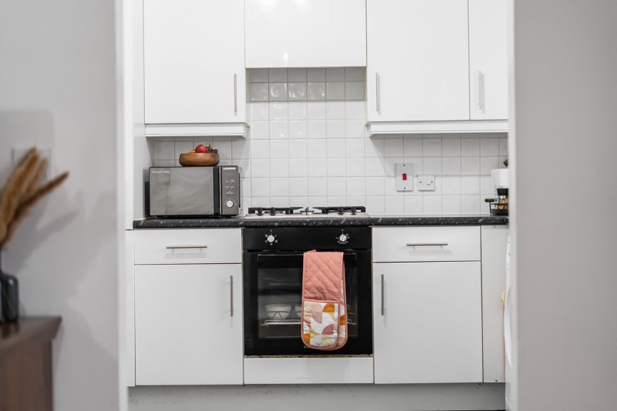 2 bedroom Flat for Sale St Lukes Court, Hatfield, Hertfordshire