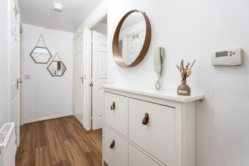 2 bedroom Flat for Sale St Lukes Court, Hatfield, Hertfordshire