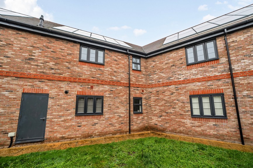 1 bedroom Flat for Sale Shepherds Place, Shefford, Bedfordshire