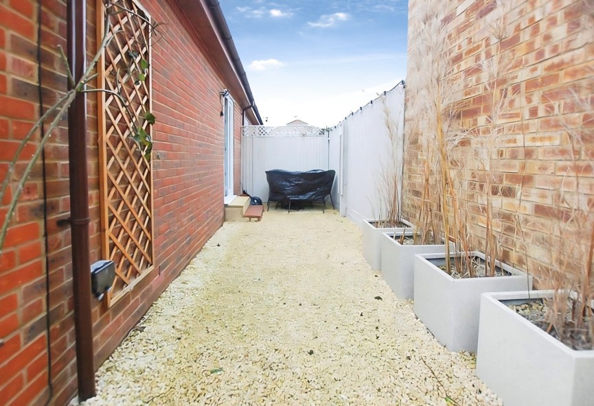 2 bedroom Bungalow for Sale Blackhorse Lane, Hitchin, Hertfordshire