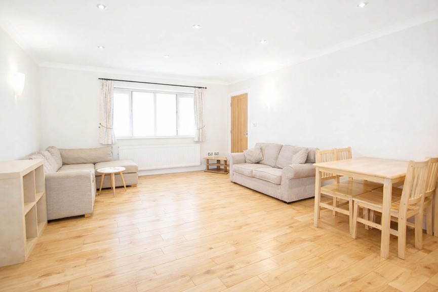 2 bedroom Bungalow for Sale Blackhorse Lane, Hitchin, Hertfordshire