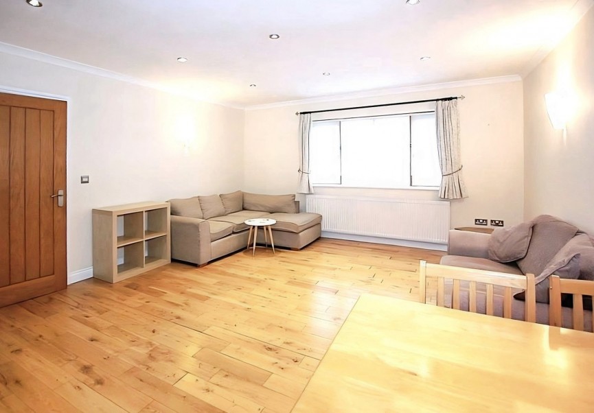 2 bedroom Bungalow for Sale Blackhorse Lane, Hitchin, Hertfordshire