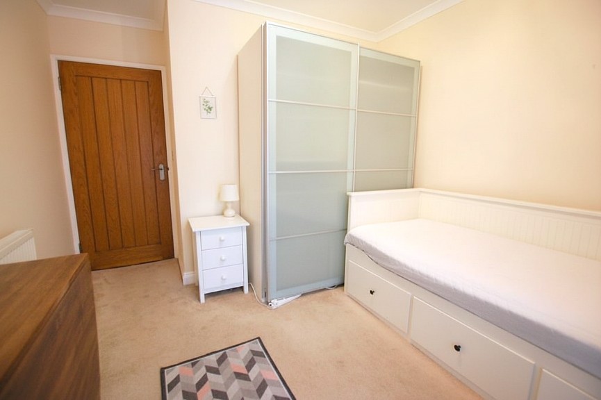 2 bedroom Bungalow for Sale Blackhorse Lane, Hitchin, Hertfordshire