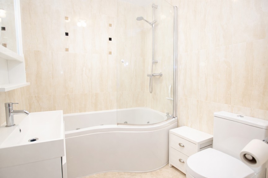 2 bedroom Bungalow for Sale Blackhorse Lane, Hitchin, Hertfordshire