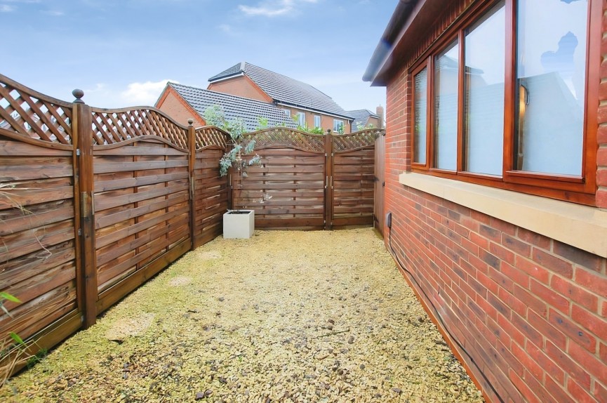 2 bedroom Bungalow for Sale Blackhorse Lane, Hitchin, Hertfordshire