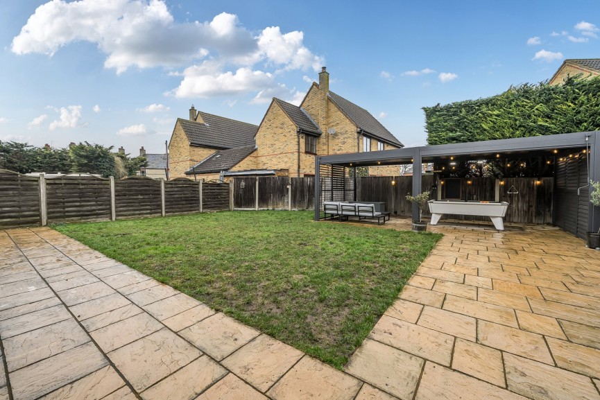 4 bedroom House for Sale Brook Street, Stotfold, Bedfordshire