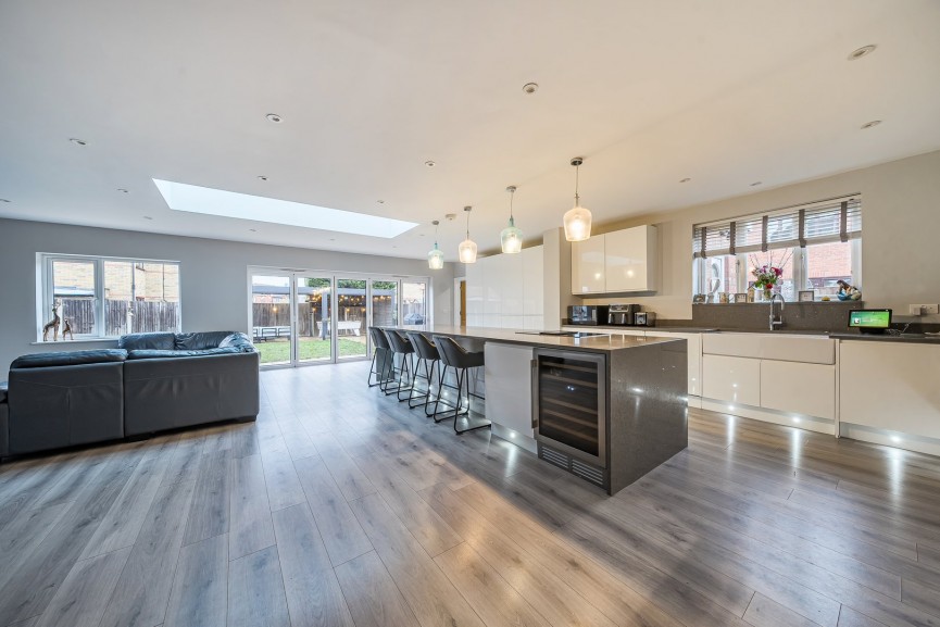 4 bedroom House for Sale Brook Street, Stotfold, Bedfordshire