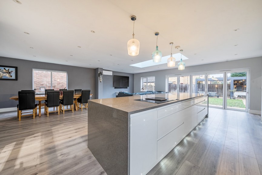 4 bedroom House for Sale Brook Street, Stotfold, Bedfordshire