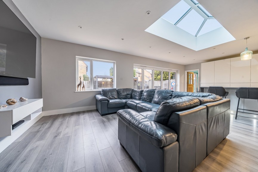 4 bedroom House for Sale Brook Street, Stotfold, Bedfordshire