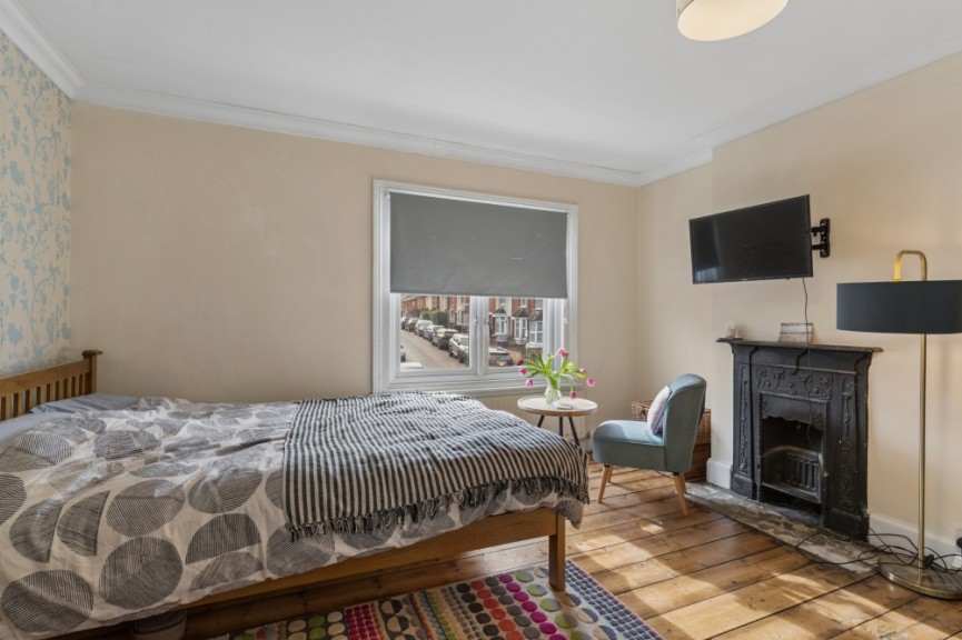 3 bedroom House for Sale Alexandra Road, Hitchin, Hertfordshire