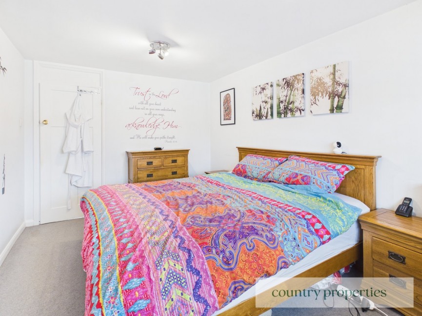 4 bedroom House for Sale The Commons, Welwyn Garden City, Hertfordshire