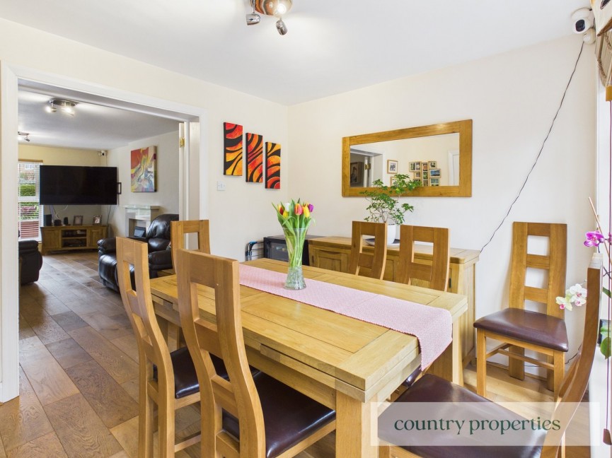 4 bedroom House for Sale The Commons, Welwyn Garden City, Hertfordshire