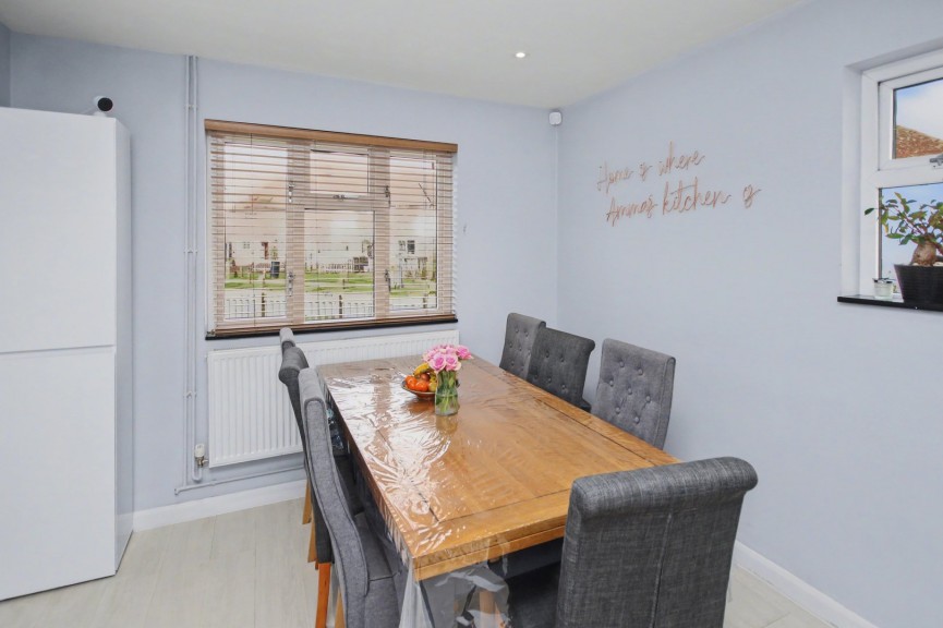 3 bedroom House for Sale Hillbrow, Letchworth Garden City, Hertfordshire