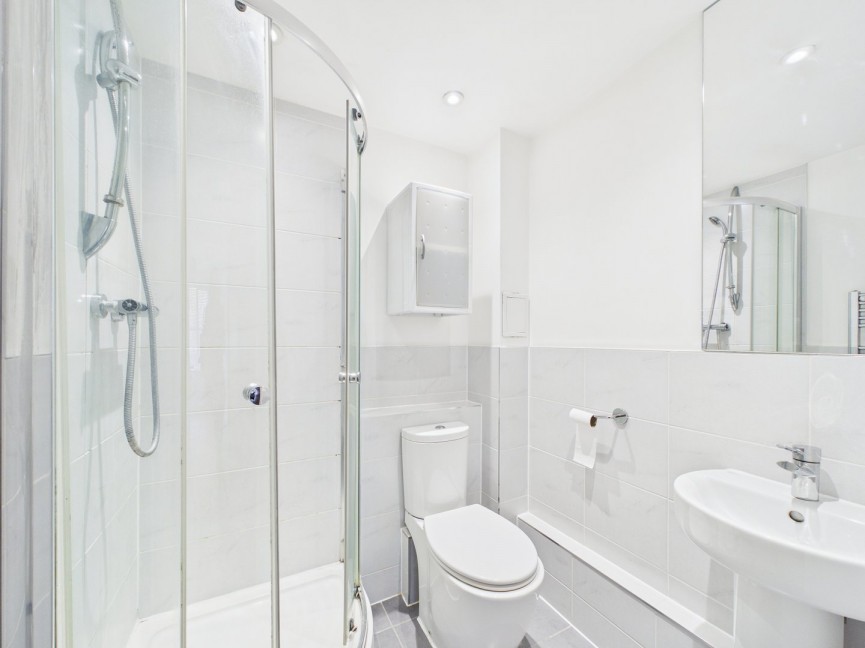 2 bedroom Flat for Sale Coopers Yard, Hitchin, Hertfordshire